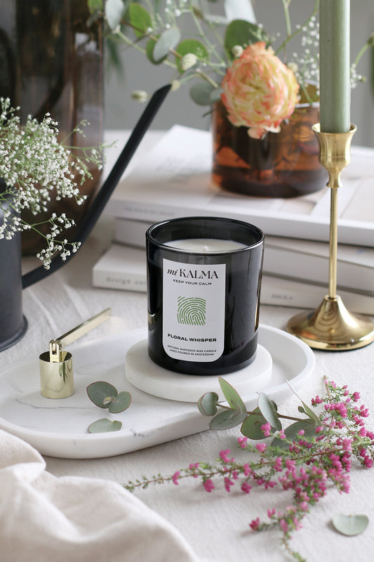 FLORAL WHISPER scented candle