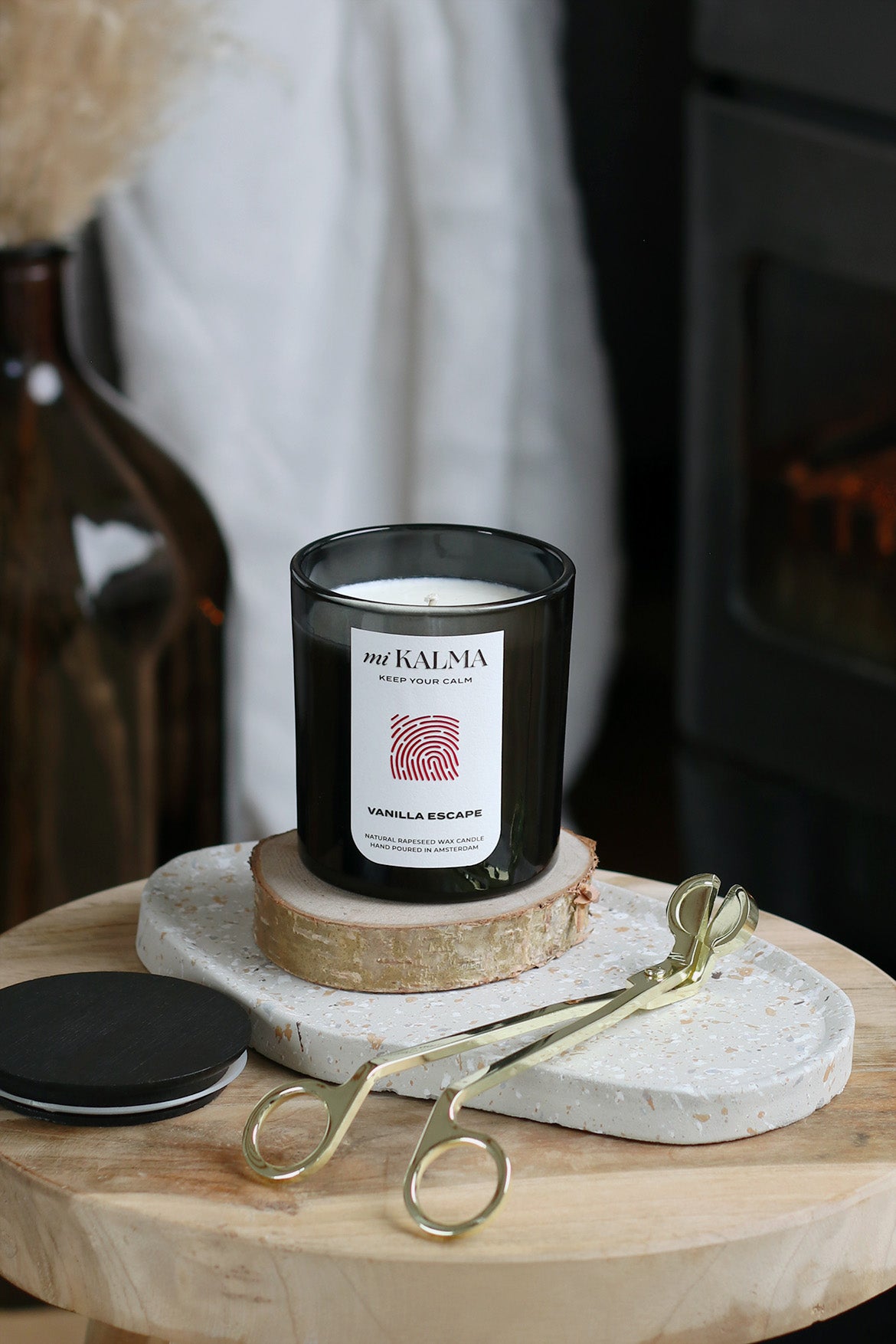 VANILLA ESCAPE scented candle